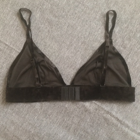 Black Velvet Bra - Picture 2 of 3